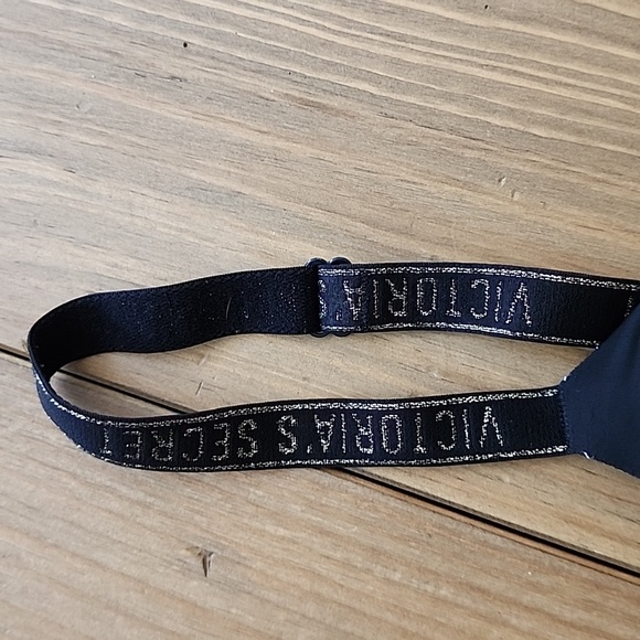 Black Victoria Secret Bra - Picture 2 of 10